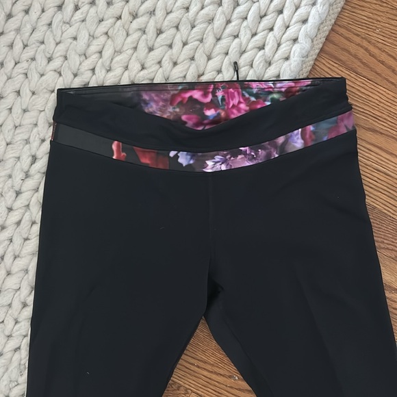 Lululemon | 3/4 Leggings - Picture 2 of 4
